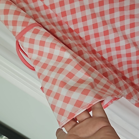 Isaac Mizrahi Dress size1x pink check with slits on 3/4 bell sleeve - Picture 4 of 7